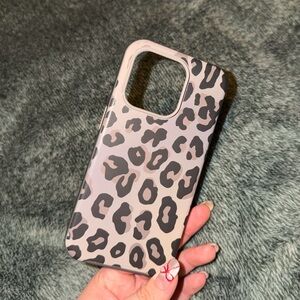 OtterBox - leopard Print Phone Case - Black and Gray